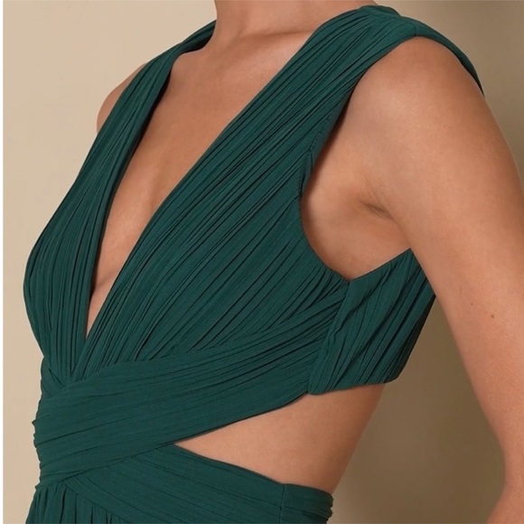 LULU’S Vivid Imagination Emerald Green Cutout Maxi Dress - Picture 2 of 14